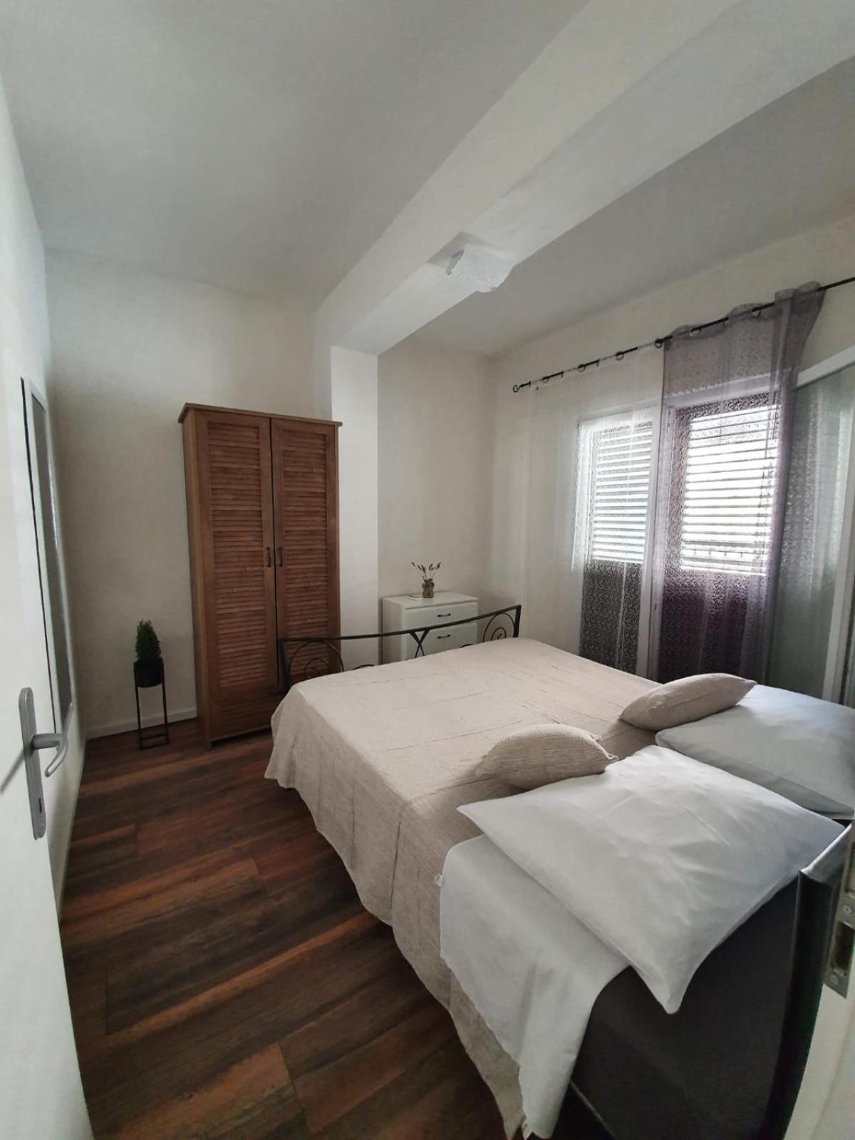 Apartments Kut Vis Zimmer foto